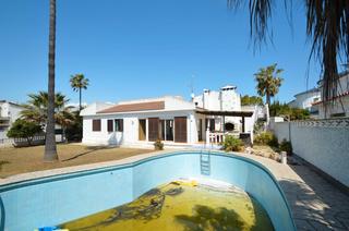 Xalet  Carrer triador. Chalet en venta en vinaròs en zona triador