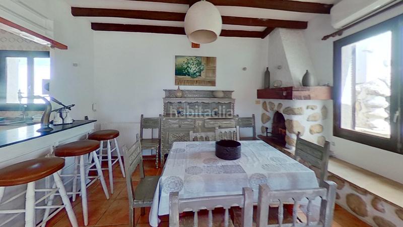 Foto 8f95a5c0-76e0-40e3-8ccc-4f0a0c43f2e6. Xalet amb xemeneia aparcament piscina a Costa Norte Vinaròs