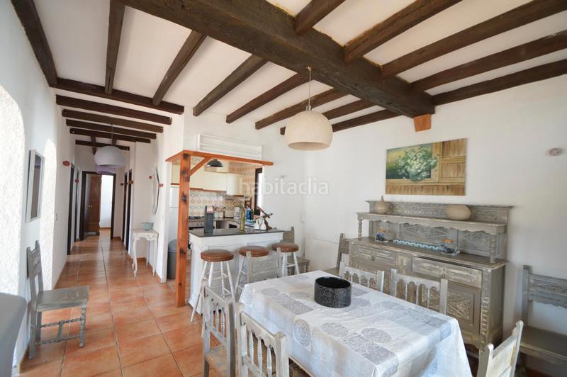 Foto c585f498-666d-4796-a37f-ded29145f29c. Xalet amb xemeneia aparcament piscina a Costa Norte Vinaròs