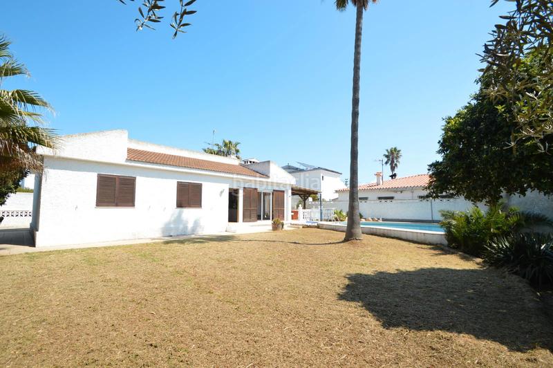 Foto fabc35be-15da-410e-9ef0-108b6b1bc641. Xalet amb xemeneia aparcament piscina a Costa Norte Vinaròs