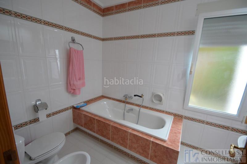 Foto 3b126e4b-ec39-48b7-a8f4-82af7dbf5dc6. Xalet amb xemeneia aparcament piscina a closa de Vinaròs - ermita Vinaròs