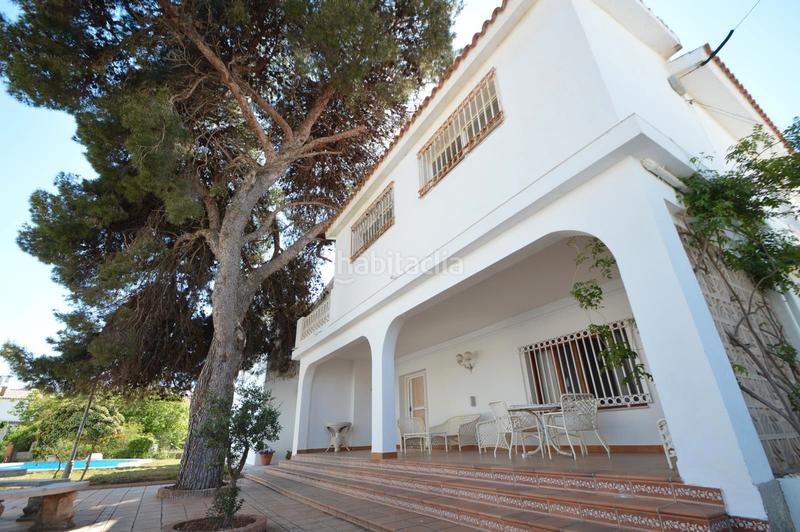 Foto e1c2a4e4-55d1-42b5-8c98-e23057f243d3. Chalet villa en venta en costa sur en Les Salines Vinaròs
