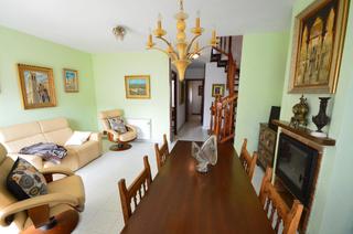 Pis a Casco Urbano. Casa adosada en venta en vinaròs