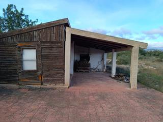 Finca rústica en Canet lo Roig. Finca en venta en canet lo roig con casa y balsa