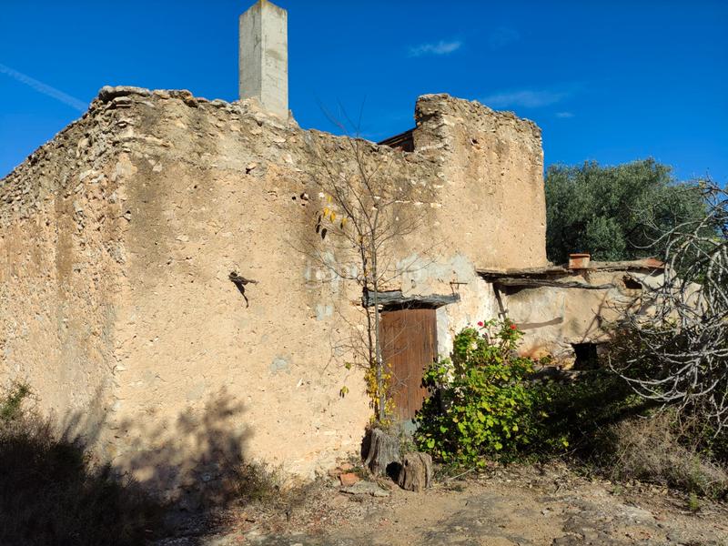 Foto 106d4ac2-f70b-4549-b99a-18f13cccb3de. Finca rústica a Traiguera