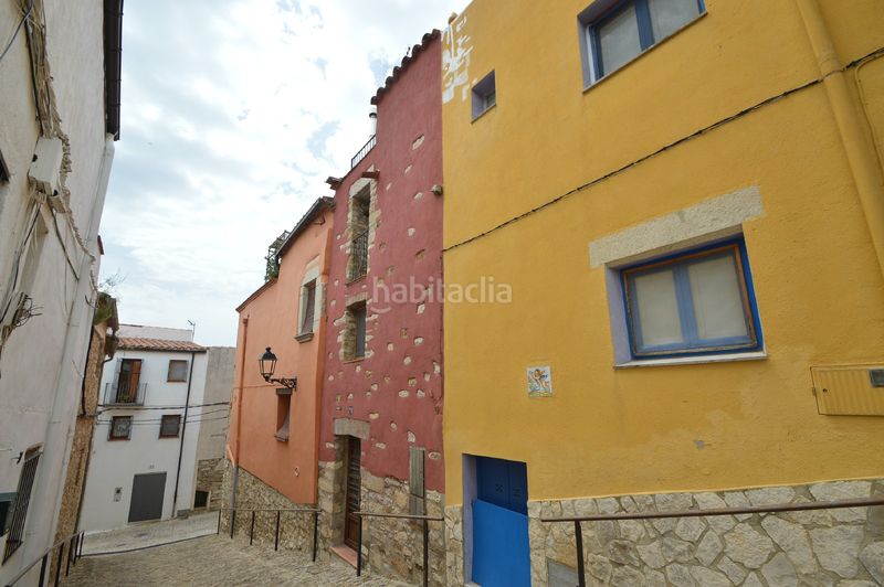 Foto 97e8e4fe-1b78-4338-afaa-22f41d3c76fa. Masia amb xemeneia a Xert