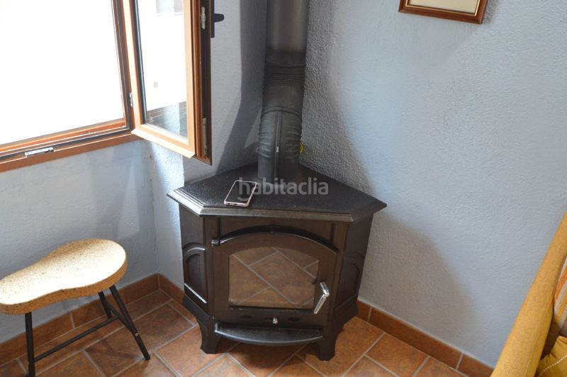 Foto b9045f66-57c3-43ff-982c-964367f707cb. Masia amb xemeneia a Xert