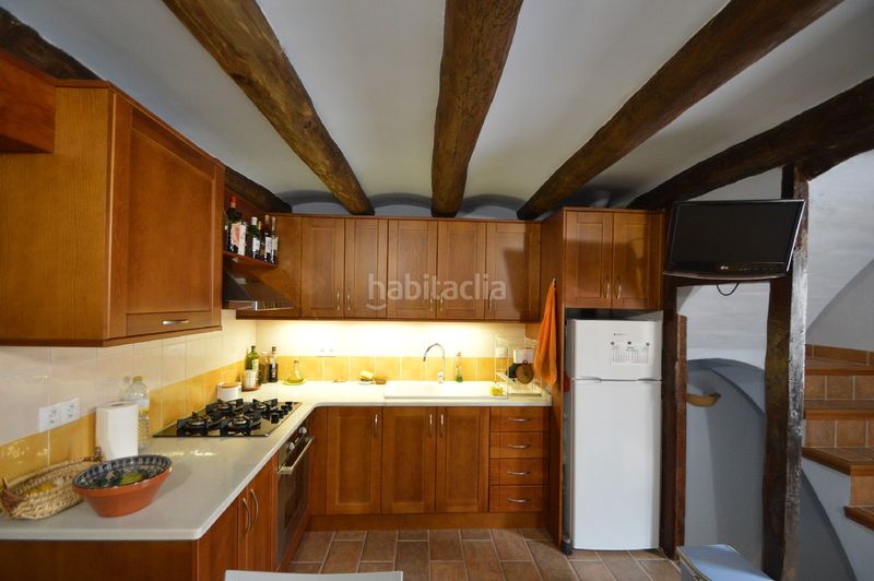 Foto fe56ad3c-ff4b-4754-9ce3-e212e3389a0c. Masia amb xemeneia a Xert