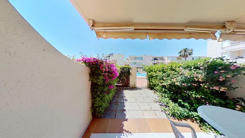 Foto c7b4d585-3254-42a8-82a1-907e4f4b2d61. Apartament a avinguda de francisco josé balada 62 a Vinaròs