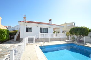 Chalet  Carrer estribord. Chalet / villa en venta en vinaròs