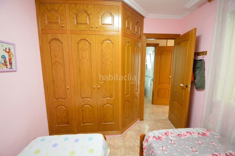 Foto 10425fa7-83a5-4449-9169-c4df82a7129d. Casa adossada amb xemeneia calefacció aparcament a Vinaròs