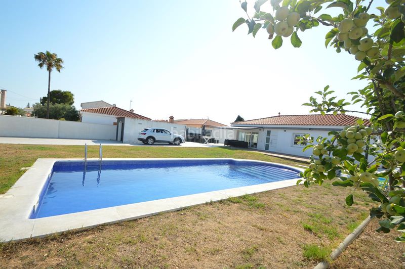 Foto 0968913a-0567-43ab-b685-144dd59a2ba3. Xalet amb calefacció aparcament piscina a Boverals-Saldonar Vinaròs