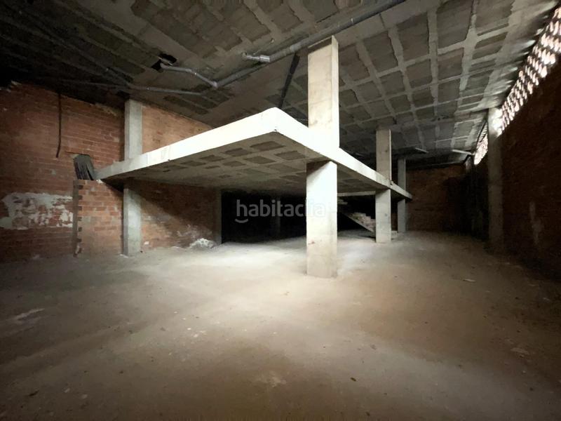 Foto d7134452-b86e-4e28-b604-4bb75da44519. Local comercial en calle en miquel v arnau abad 9 amplio local comercial en bruto con doble altura y 35 metros de fachada en Vall d´Uixó (la)