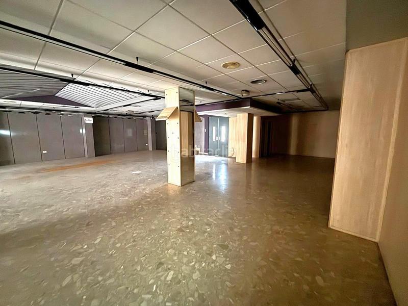 Foto b2c34ab9-3984-4a59-8092-be2c4f2e2d65. Local comercial en calle de benigafull 12 local comercial en Vall d´Uixó (la)