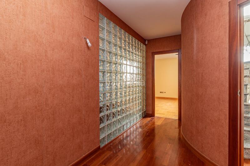 Foto 7bdfd4ea-7e42-4c04-8e31-acfd5f1bd1b4. Casa in calle de bartolomé reus 20 in Hospital - Plaza del Real Castellón de la Plana