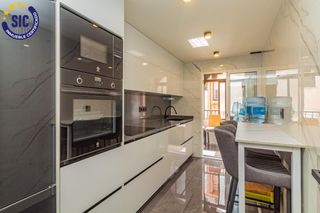 Appartamento in Calle de juan ramón jiménez 18. Piso reformado de  tres dormitorios en castellón