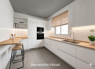 Flat in Calle virgen del losar 35. Piso con cinco dormitorios en puerto de sagunto