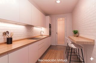 Appartamento in Calle guitarrista fortea 15. Piso con cuatro dormitorios junto al parque del lago en castelló