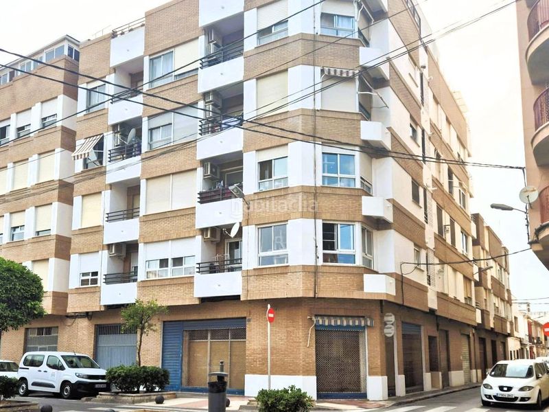 Foto bb05ec07-d884-4f40-a279-8013d4c9e0c9. Local comercial a Centro Burriana