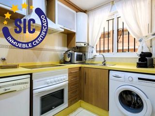 Apartamento en Calle amplaries 37. Apartamento de dos dormitorios y dos baños con piscina en oropes