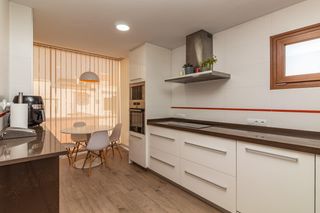 Casa en Calle vg niño perdido 15. Vivienda unifamiliar entre medianeras totalmente reformada