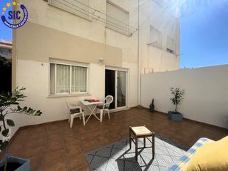 Etagenwohnung  Calle l estacio 40. Piso con tres dormitorios y gran terraza en el pueblo de oropesa