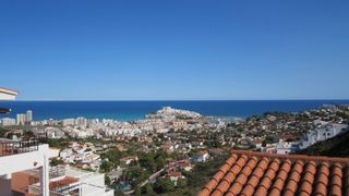 Terreno residencial en Calle suecia 13. Parcelas urbanas en urbanización las atalayas con vista al mar