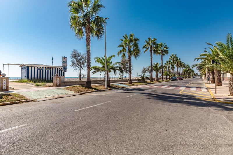 Foto beae5ed2-443d-4a2f-8df6-f3c36f8a24b6. Casa adossada a calle almirall cervera 119 a Moncófar Playa Moncofa