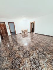 Flat in Carrer marathon 50. Entrada de 10.000€, y financiación al 100%, cuotas desde 522€/me