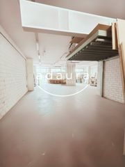 Local Comercial  Carrer gravina. Local comercial en venta con inquilino