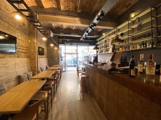 Umzug Geschäftsraum in Sants. Restaurante en sants con fachada y terraza