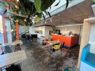 Pas-de-porte Local commercial à Provençals del Poblenou. Restaurante 240m2 con 24 pax terraza en poblenou