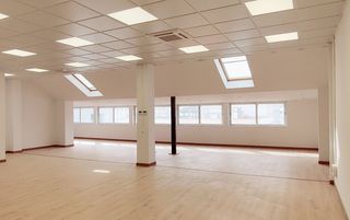 Miete Büro  Pau claris. Oficina a estrenar en pau claris
