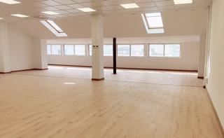Rent Office space  Pau claris. Oficina a estrenar en pau claris