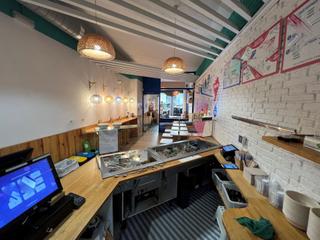 Traspàs Local Comercial a Dreta de l´Eixample. Bar con restauración menor a dos pasos de urquinaona