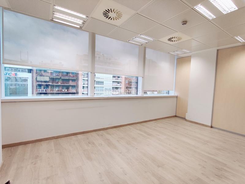 Foto 0c6a58c5-f3d5-478c-97de-2484935db514. Location bureau avec chauffage dans La Nova Esquerra de l´Eixample Barcelona