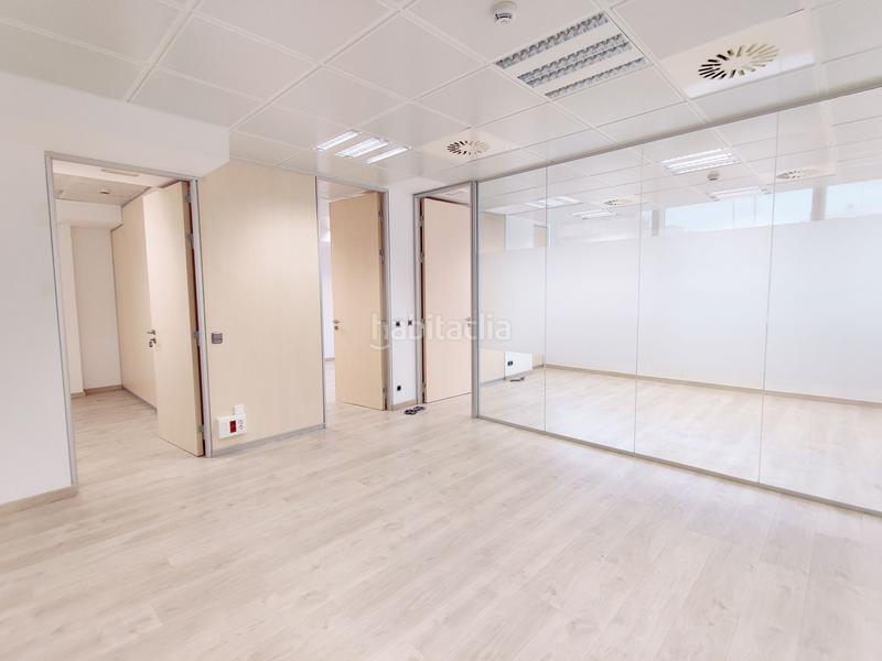 Foto 43b3fd4c-b0a8-4994-a89e-e4024533ff9b. Location bureau avec chauffage dans La Nova Esquerra de l´Eixample Barcelona