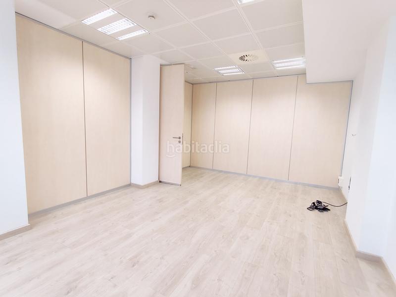 Foto b34832d5-7acf-4450-b368-4cadcab8c8b3. Location bureau avec chauffage dans La Nova Esquerra de l´Eixample Barcelona