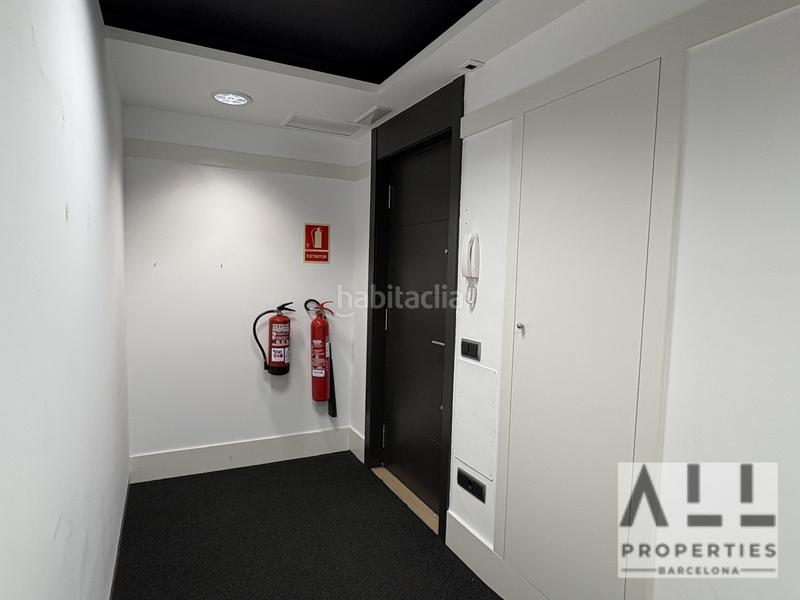Foto 01150f5f-9b72-4e89-be9f-36a0b3cbd73e. Miete büro mit heizung in Sant Ramon - Maternitat Barcelona