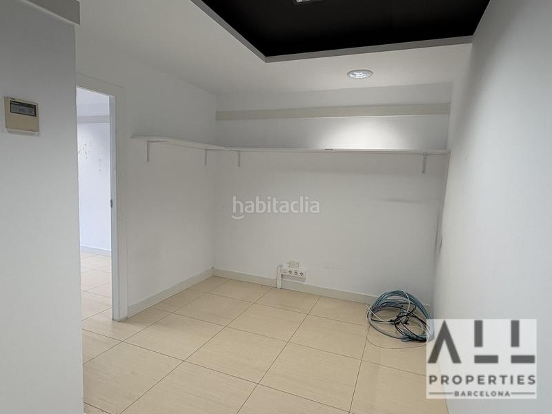 Foto 392b6332-e695-48e5-b650-ff5f771e3d3b. Rent office space with heating in Sant Ramon - Maternitat Barcelona