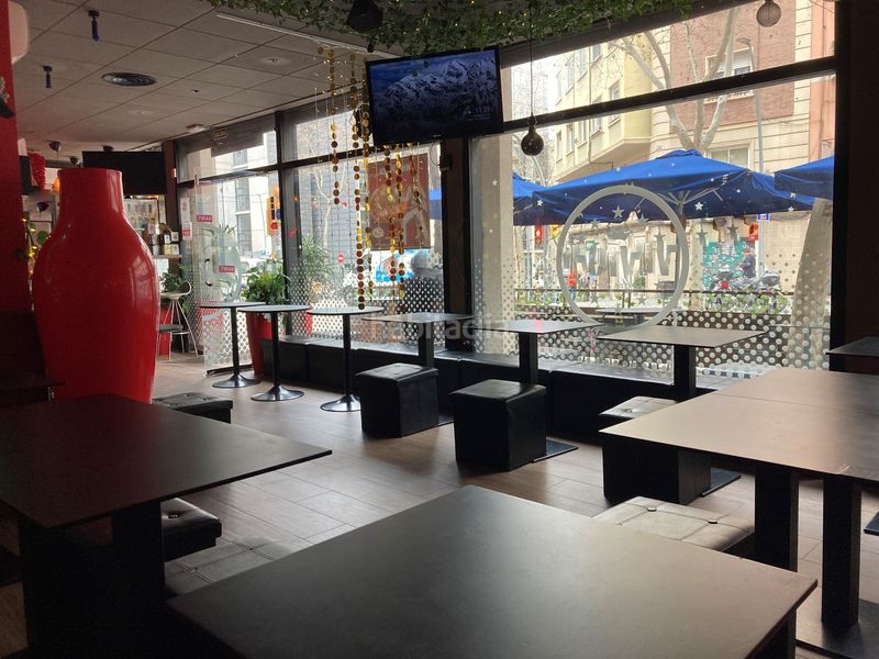 Foto d28c506d-2223-4f9a-826b-700ae0a0810d. Traspaso local comercial c2 sin salida de humos en las inmediaciones recinto medernista sant pau y avenida gaudi en Barcelona