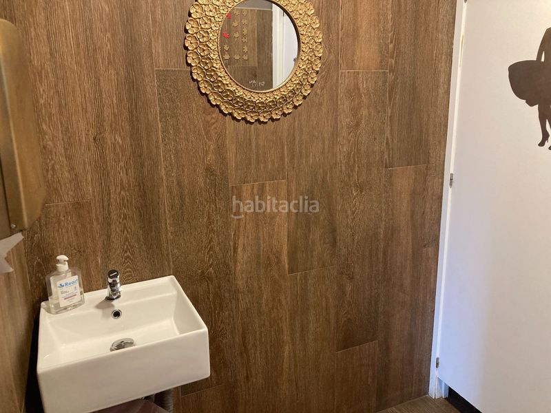 Foto d7a78745-46a2-46e4-9d63-eb21ff862eb7. Traspaso local comercial c2 sin salida de humos en las inmediaciones recinto medernista sant pau y avenida gaudi en Barcelona