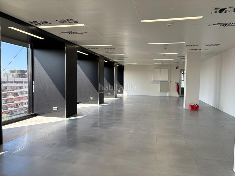 Foto b0368189-664b-4c1d-aae8-d8a4f6cf0f21. Location bureau avec chauffage dans Barri de les Corts Barcelona