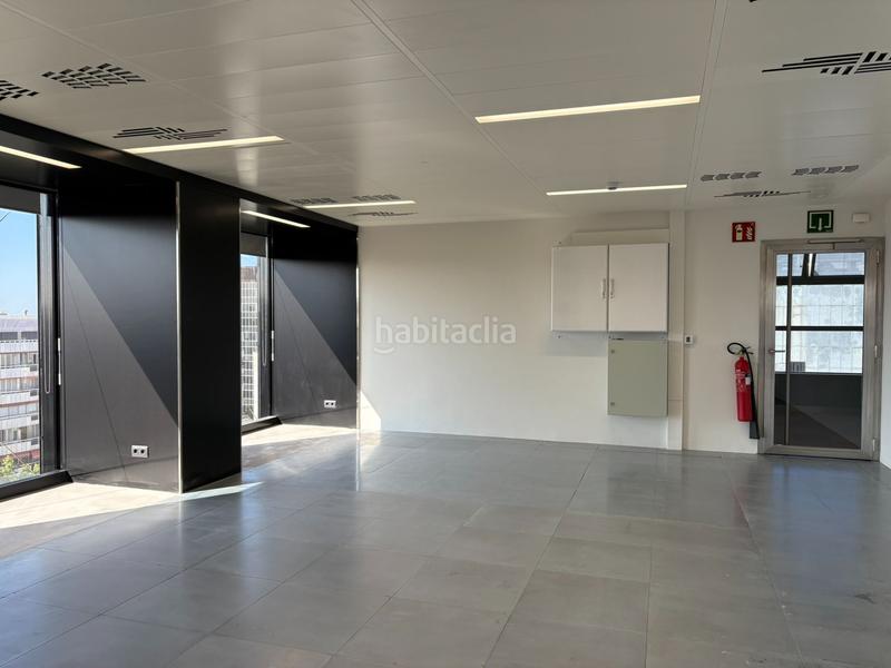 Foto 072a1ab0-6547-4227-a9e9-28eb0a9db4aa. Rent office space with heating in Barri de les Corts Barcelona