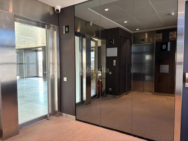 Foto 42c36dfa-e21b-4e3f-a55b-8a495a45c587. Rent office space with heating in Barri de les Corts Barcelona