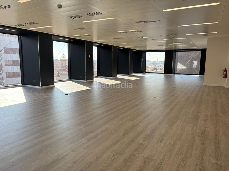 Foto ad356cdc-0913-4024-8d19-27c514618766. Location bureau avec chauffage dans Barri de les Corts Barcelona