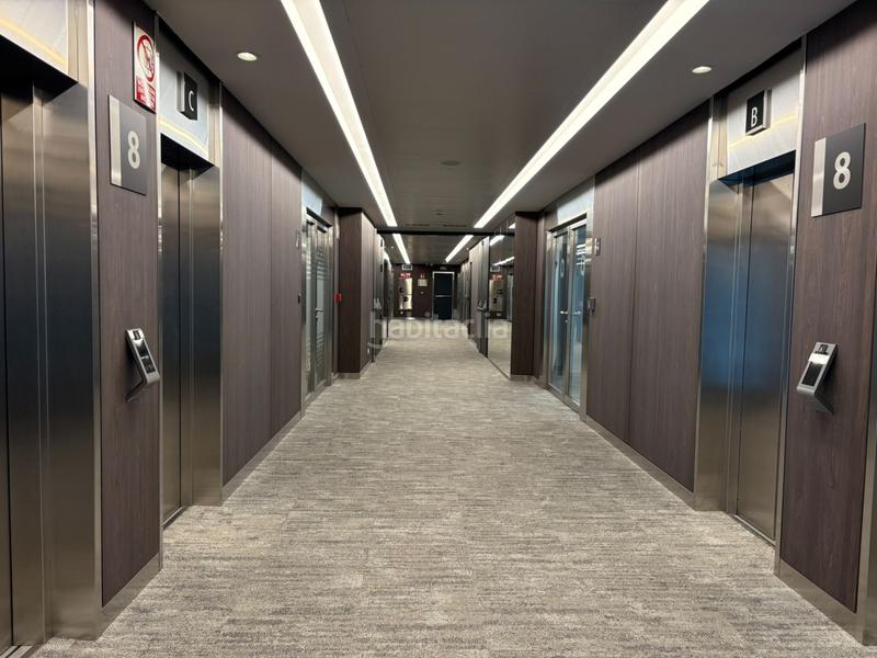 Foto 7943f12b-2bfa-4a1b-b61e-a192f381def2. Rent office space with heating in Barri de les Corts Barcelona