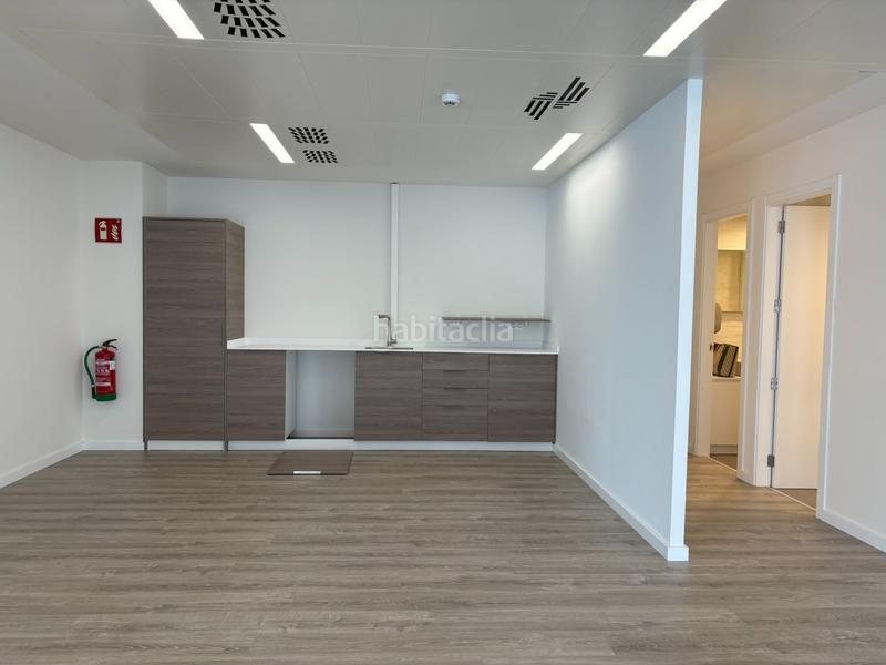 Foto ff654187-5c3f-45e2-880f-0e7b0faaa578. Rent office space with heating in Barri de les Corts Barcelona