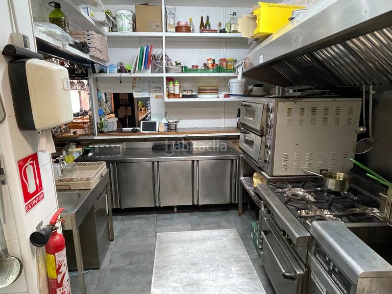 Foto e2f46818-4e03-404e-af25-443fc6e79b4d. Traspaso local comercial bar restaurante con terraza 20 pax en sant andreu en Barcelona