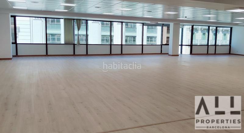 Foto 1226b0c4-f3af-4805-bcc9-55133f119326. Alquiler oficina en L´Antiga Esquerra de l´Eixample Barcelona